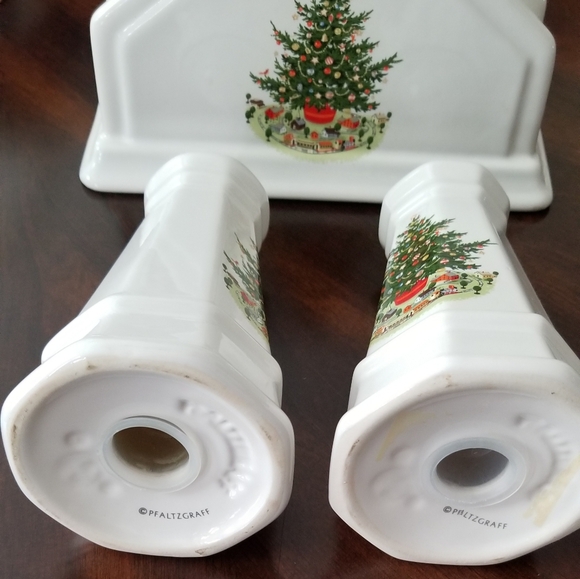 Pfaltzgraff Christmas Salt & Pepper Shakers, with Napkin Holder. OS - Picture 4 of 8
